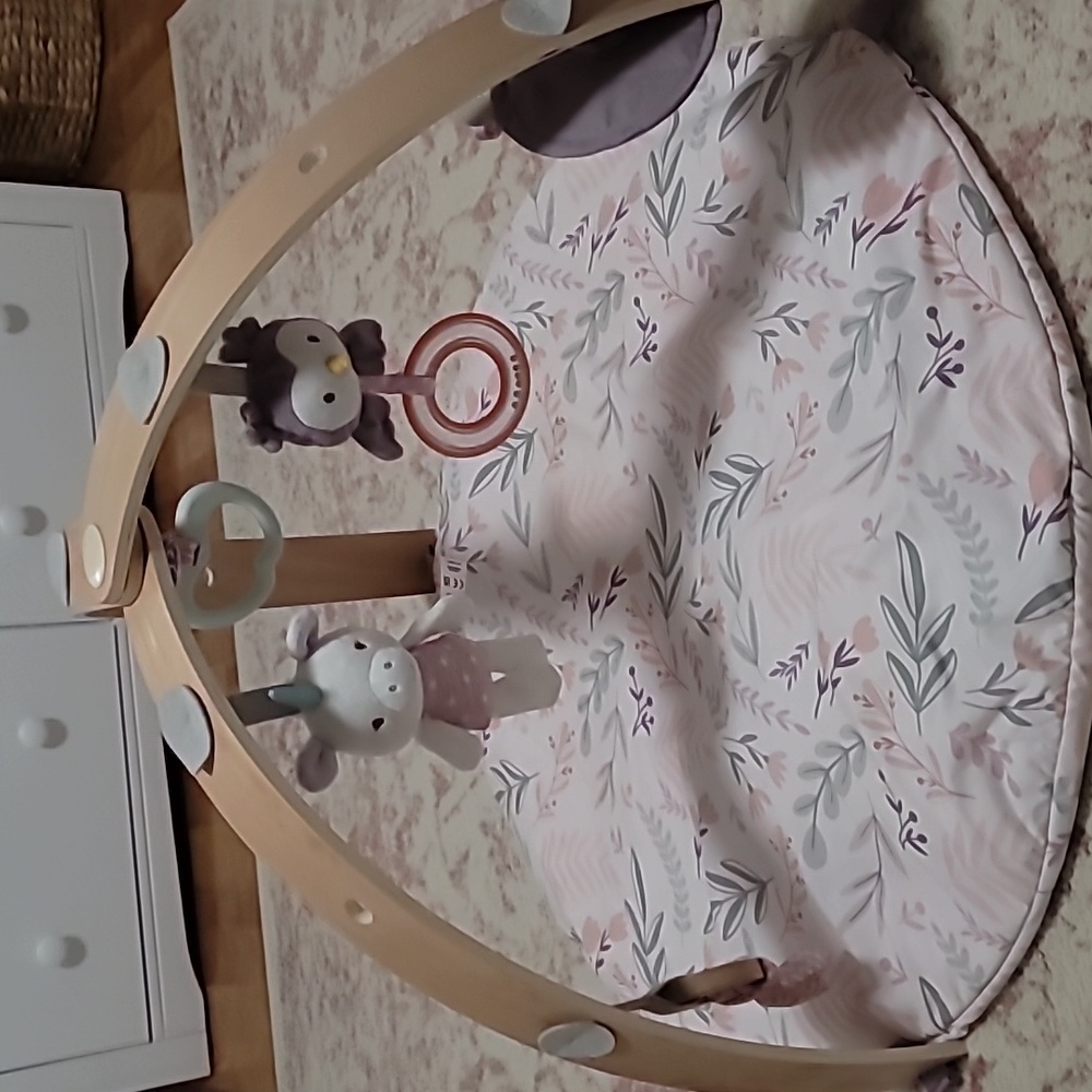 Ingenuity Cozy Spot Reversible Duvet Activity Gym & Play Mat with Wooden Bar